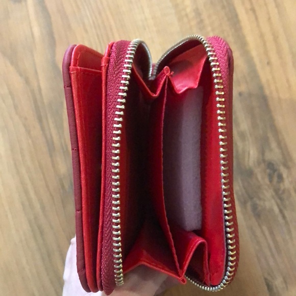 100. Small Wallet - Picture 8 of 10